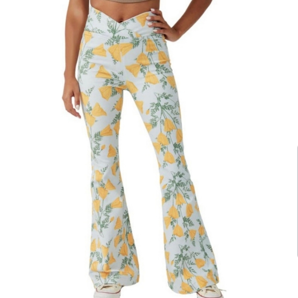 Free People Venice Beach High Rise Flare Pants Women's 26 Sky Blue / Yellow
